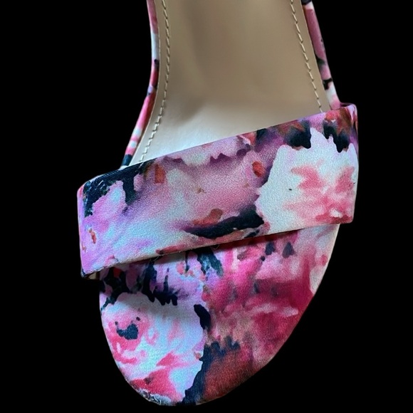 Just Fab Lena Floral and Zebra Print Fabric Upper Sandals Size 8 - Picture 16 of 16